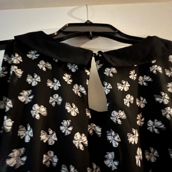 Ricki’s black collared dress with bow pattern - Picture 4 of 5